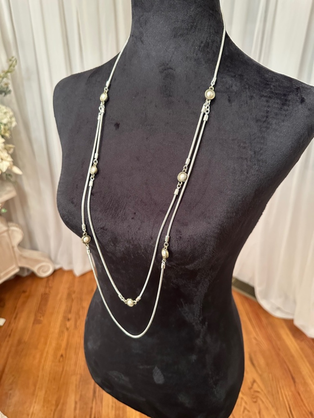✨ Long Silver Tone Statement Necklace